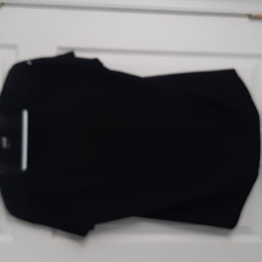 Black tee